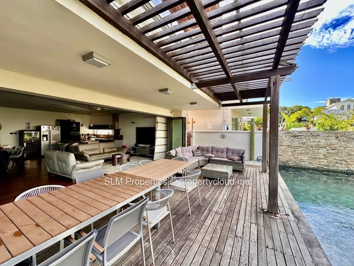 Mon Choisy - En vente -Villa de 4 chambres avec piscine dans un complexe sécurisé