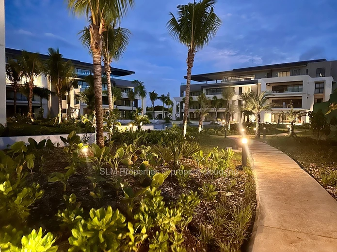 Brand new , luxurious 3 bedroom apartment in Mon Choisy