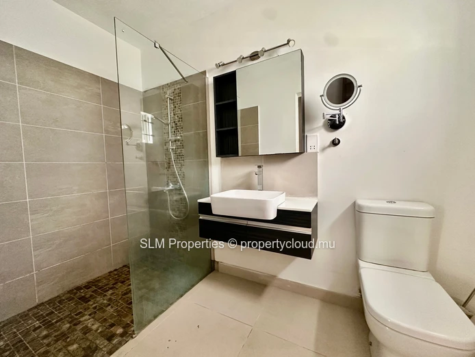 Modern 3 bedroom house for sale in Bambou