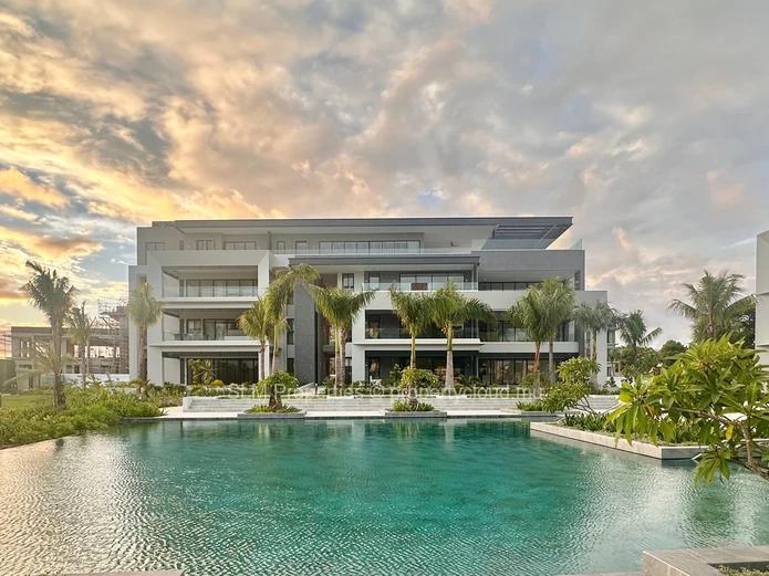 Brand new , luxurious 3 bedroom apartment in Mon Choisy