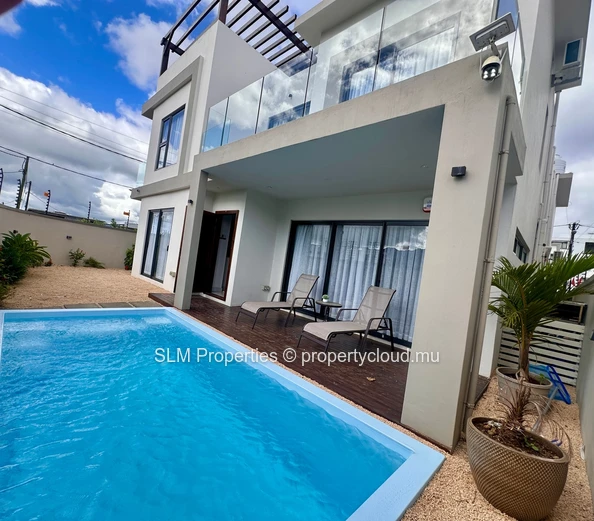 3 Bedroom villa with private pool