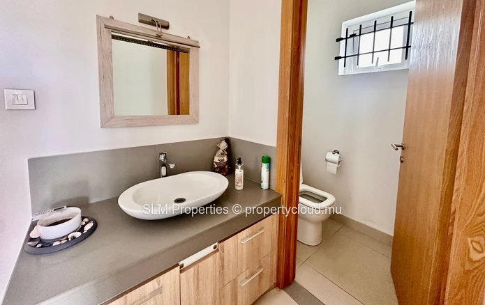 Modern 3 bedroom house for sale in Bambou