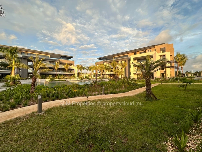 Brand new , luxurious 3 bedroom apartment in Mon Choisy