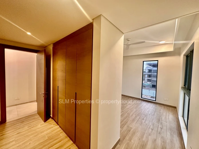 Brand new , luxurious 3 bedroom apartment in Mon Choisy