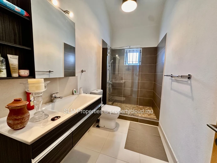 Modern 3 bedroom house for sale in Bambou